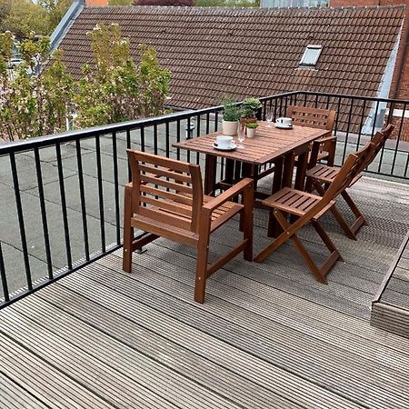 Charmante Ferienwohnung Mit Terrasse Im Herzen Von 노르덴 외부 사진
