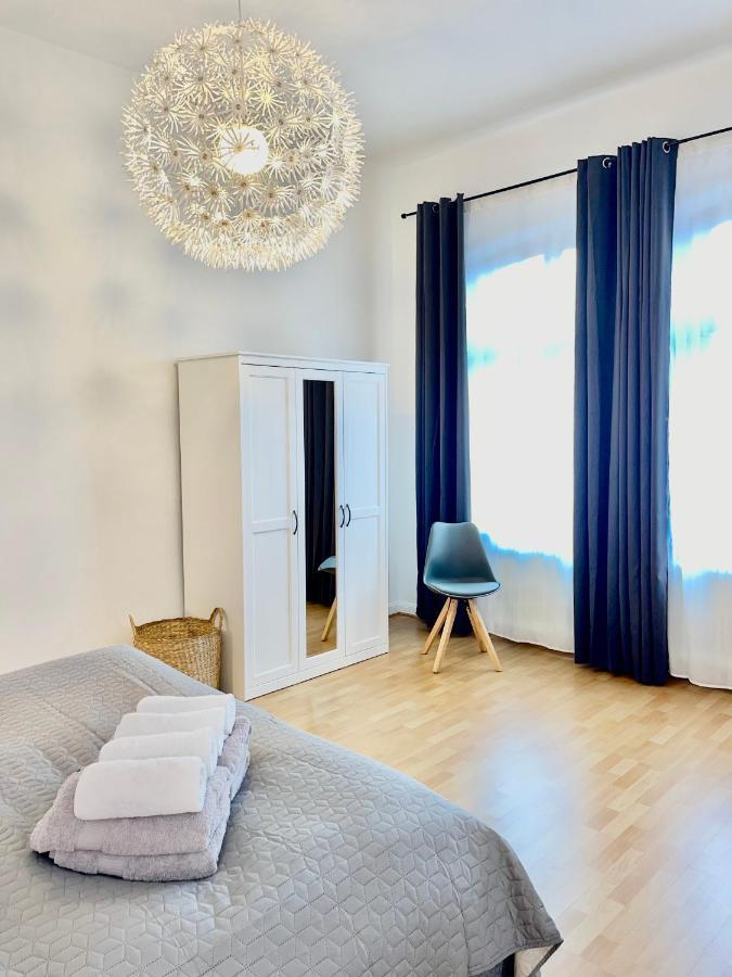 Charmante Ferienwohnung Mit Terrasse Im Herzen Von 노르덴 외부 사진
