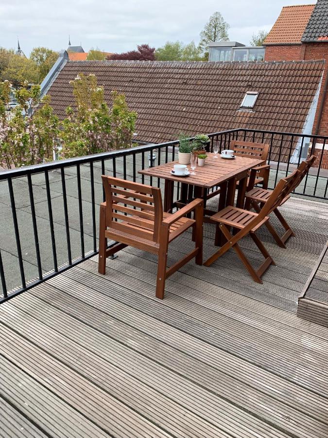 Charmante Ferienwohnung Mit Terrasse Im Herzen Von 노르덴 외부 사진